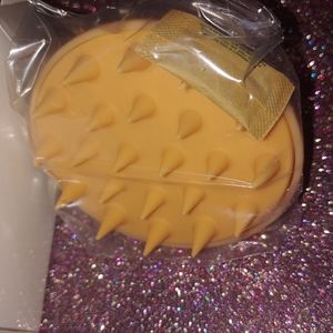 Scalp Massager Hair Tool OUAI